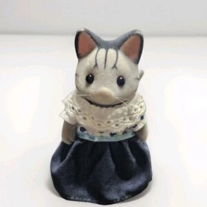 Calico Critters Sylvanian Families Grey Striped Cat Mother 5812 w/ Dress